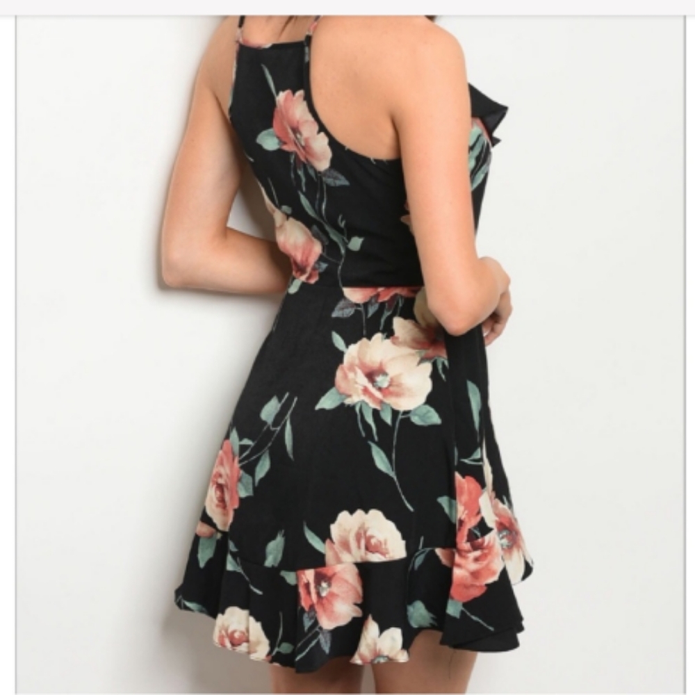 Floral skater dress - Picture 2 of 3